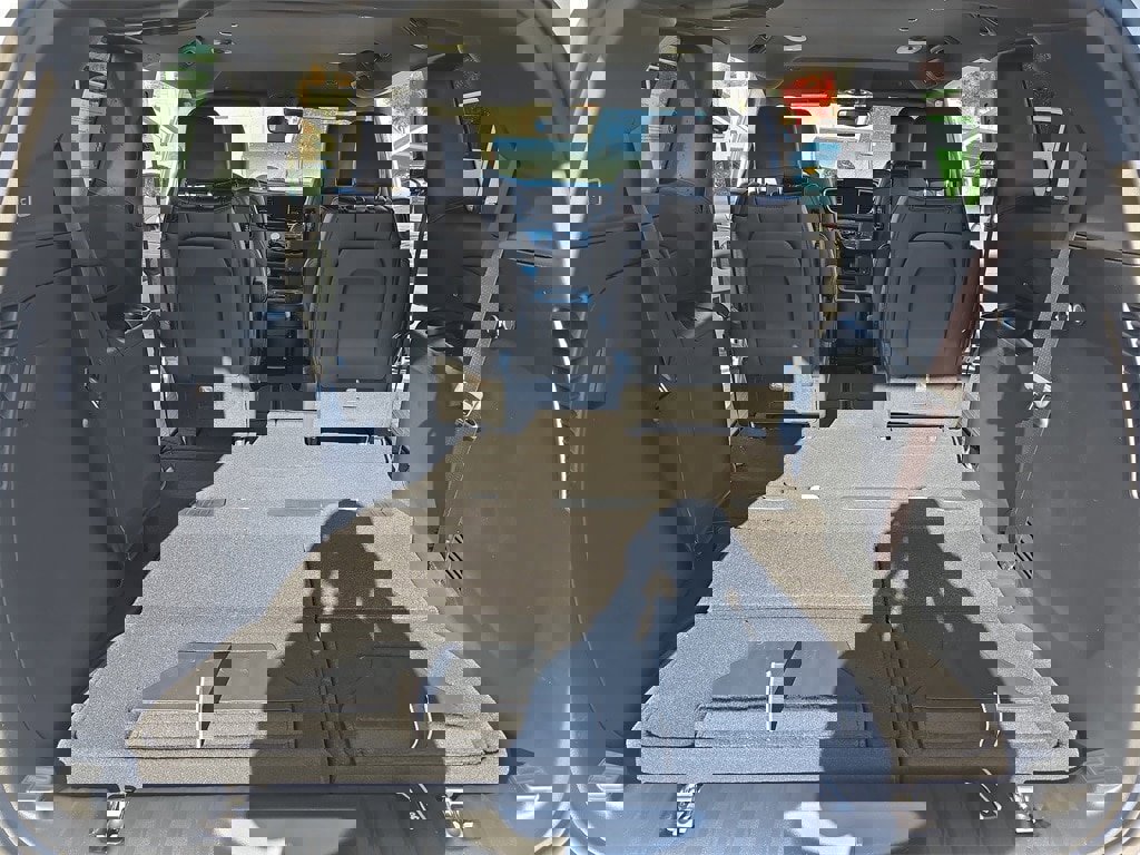 New 2026 Chrysler Pacifica Select image 14