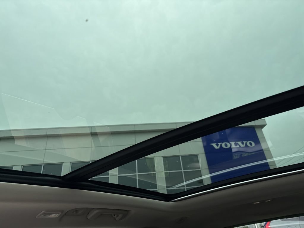 Certified 2023 Volvo XC90 B5 Plus w/ Protection Package Premier AWD/4WD image 25
