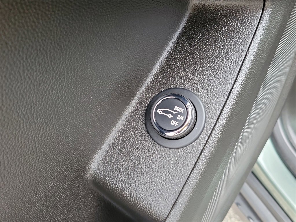 Certified 2023 Chevrolet Traverse LT image 29