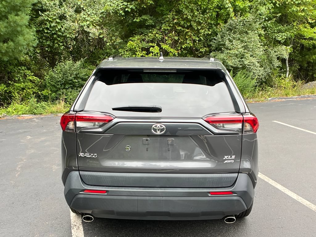 Used 2022 Toyota RAV4 XLE w/ Convenience Package AWD/4WD image 4