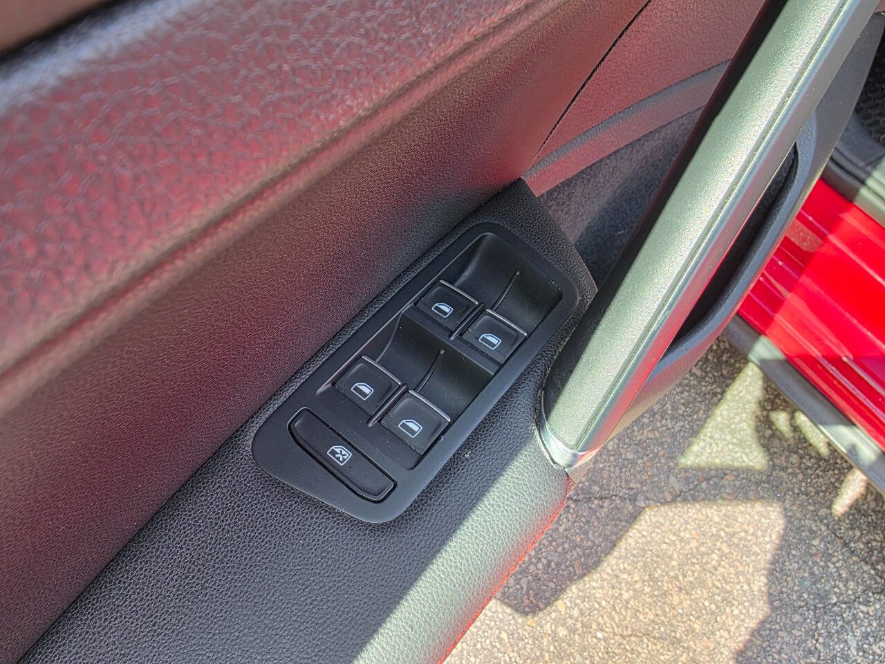 Used 2015 Volkswagen GTI SE w/ Lighting Package (SEL) FWD image 11