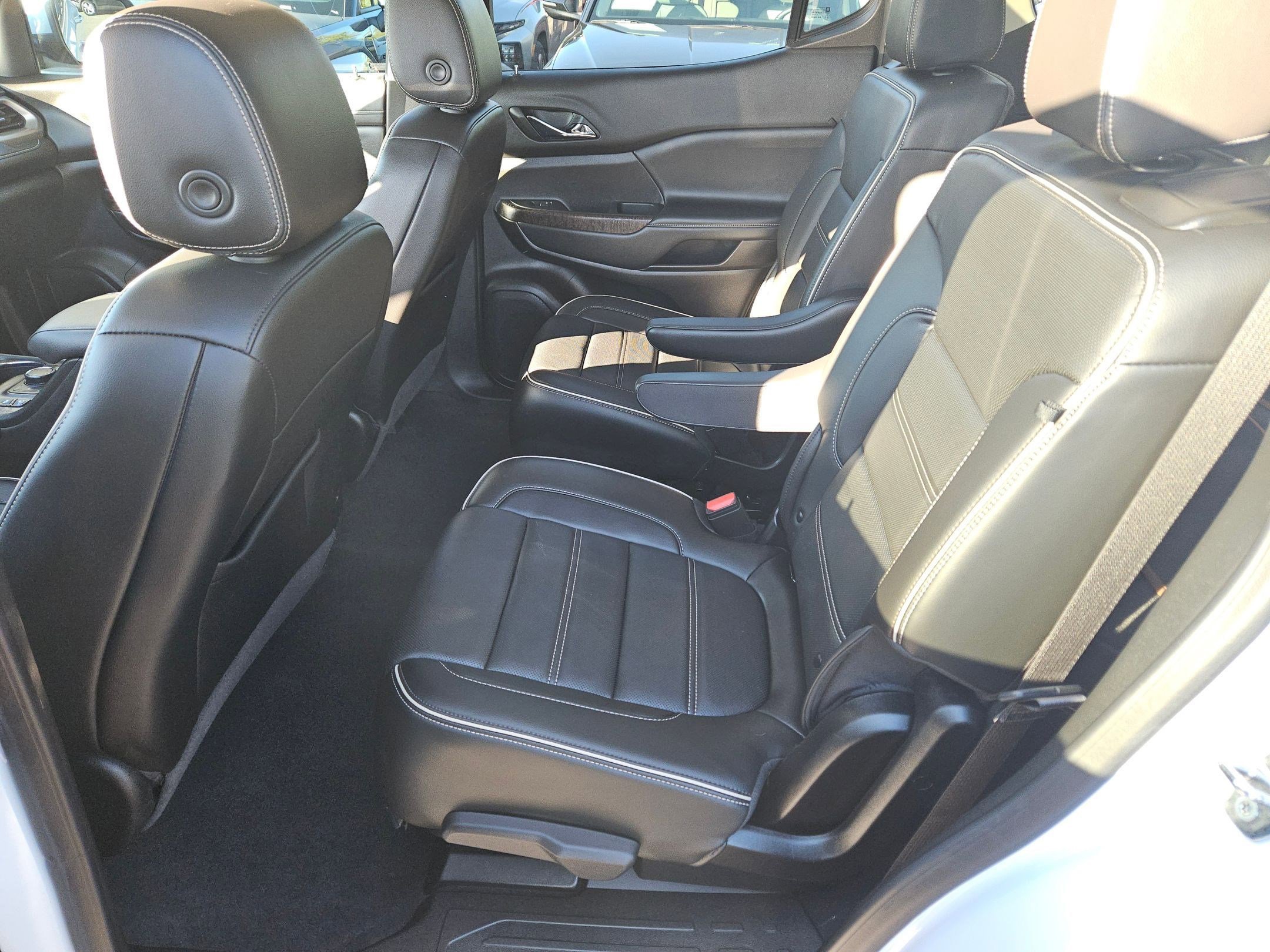 Used 2023 GMC Acadia Denali w/ Denali Ultimate Package image 19