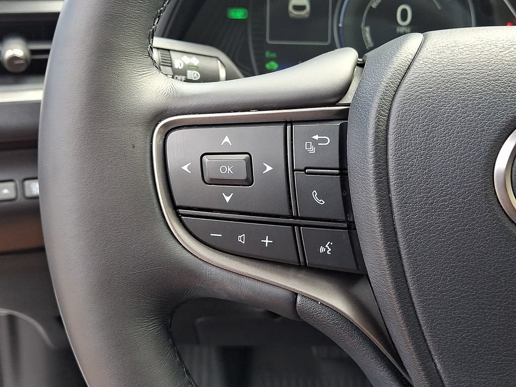 Used 2024 Lexus UX 250h F Sport AWD/4WD image 22