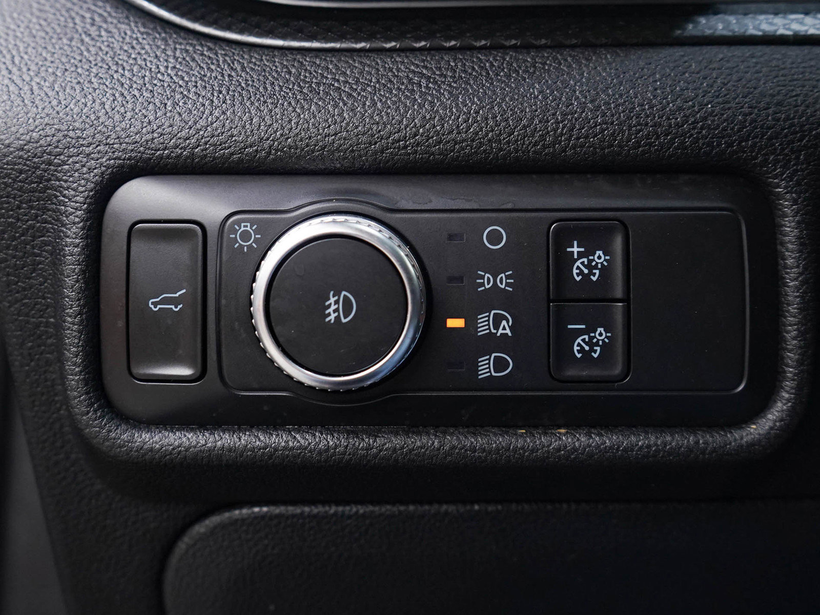 Used 2020 Ford Explorer ST w/ Premium Technology Package image 26