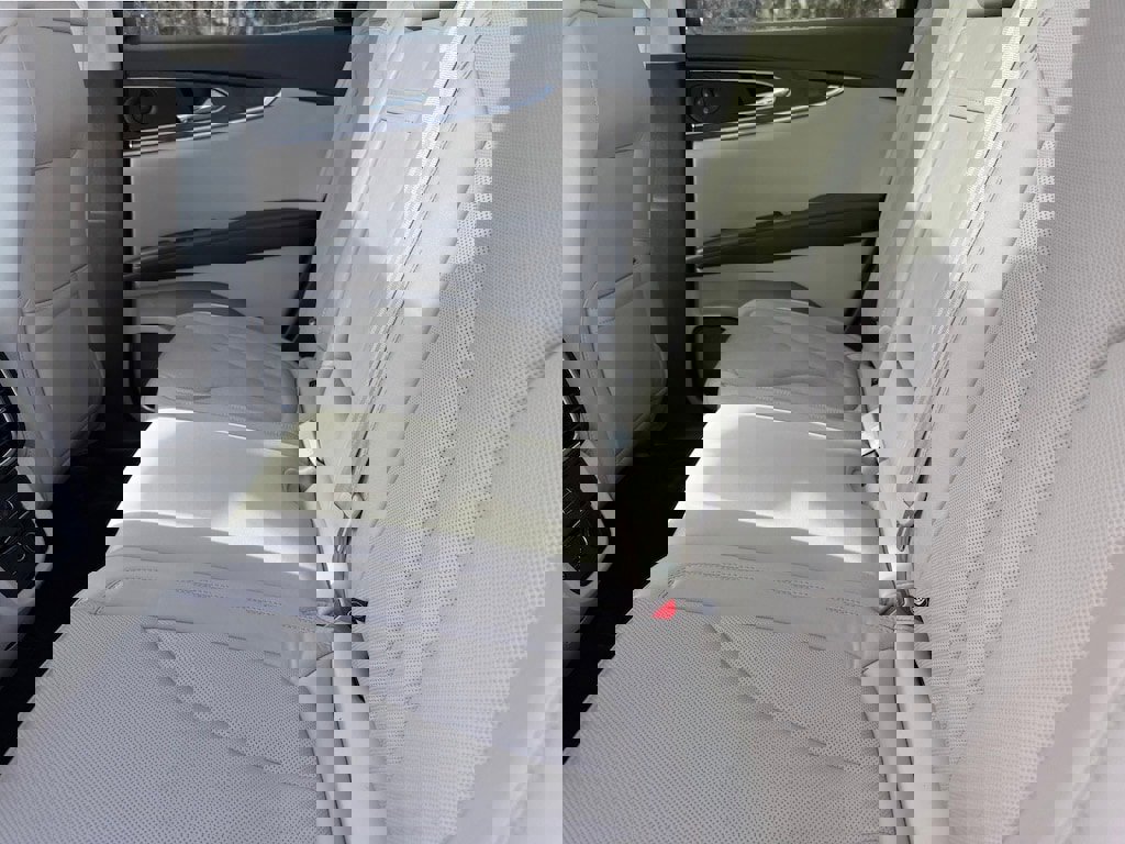 Used 2020 Lincoln Nautilus Reserve image 19