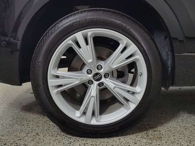 Used 2023 Audi Q8 Premium Plus AWD/4WD image 5