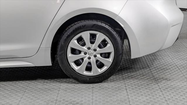 Used 2023 Toyota Corolla LE FWD image 34