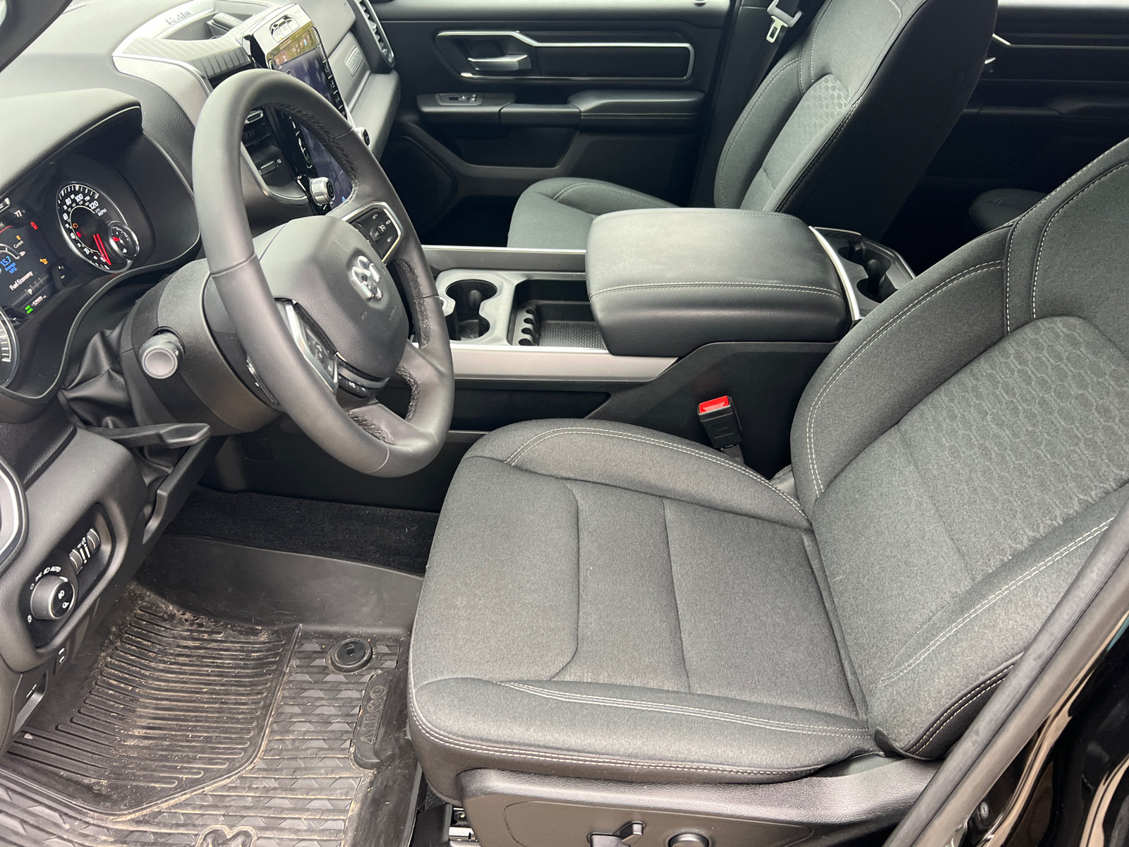 Used 2025 RAM 1500 Big Horn AWD/4WD image 12