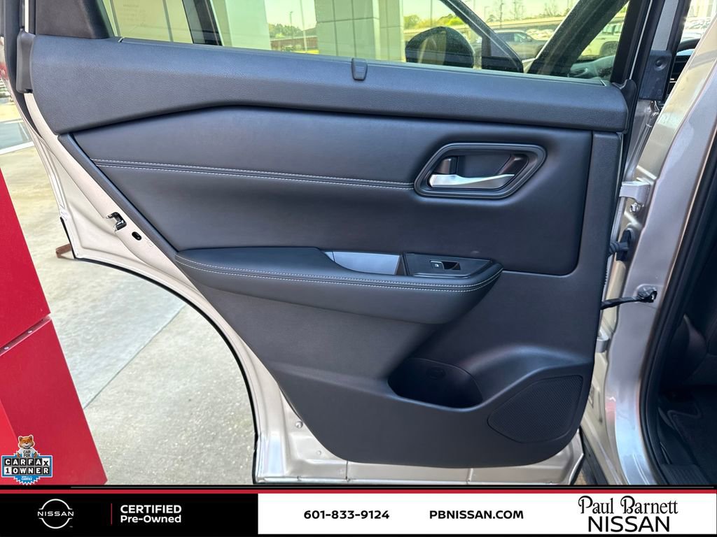 Certified 2025 Nissan Rogue SL w/ SL Premium Package image 35