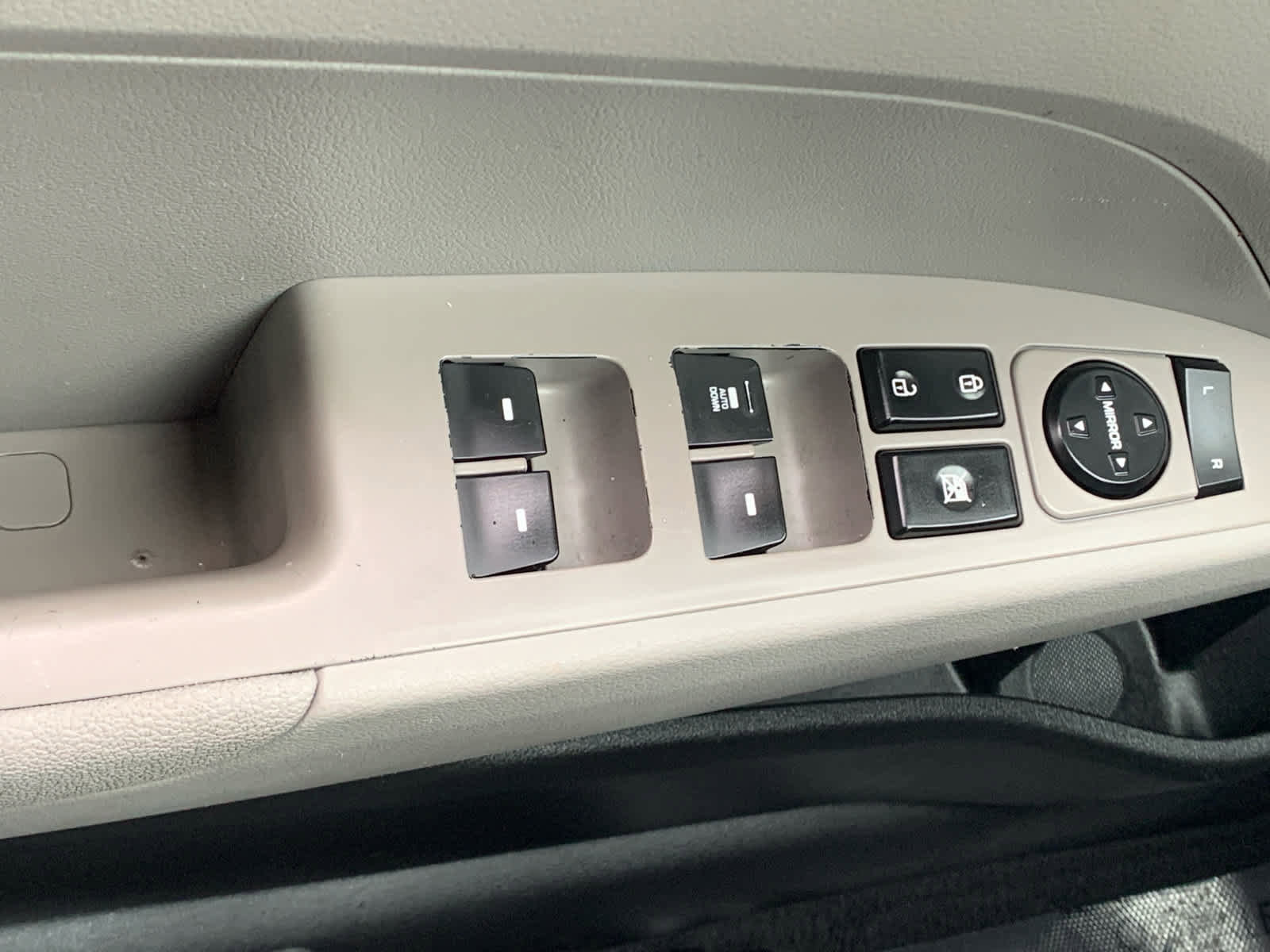 Used 2020 Hyundai Elantra SE image 22