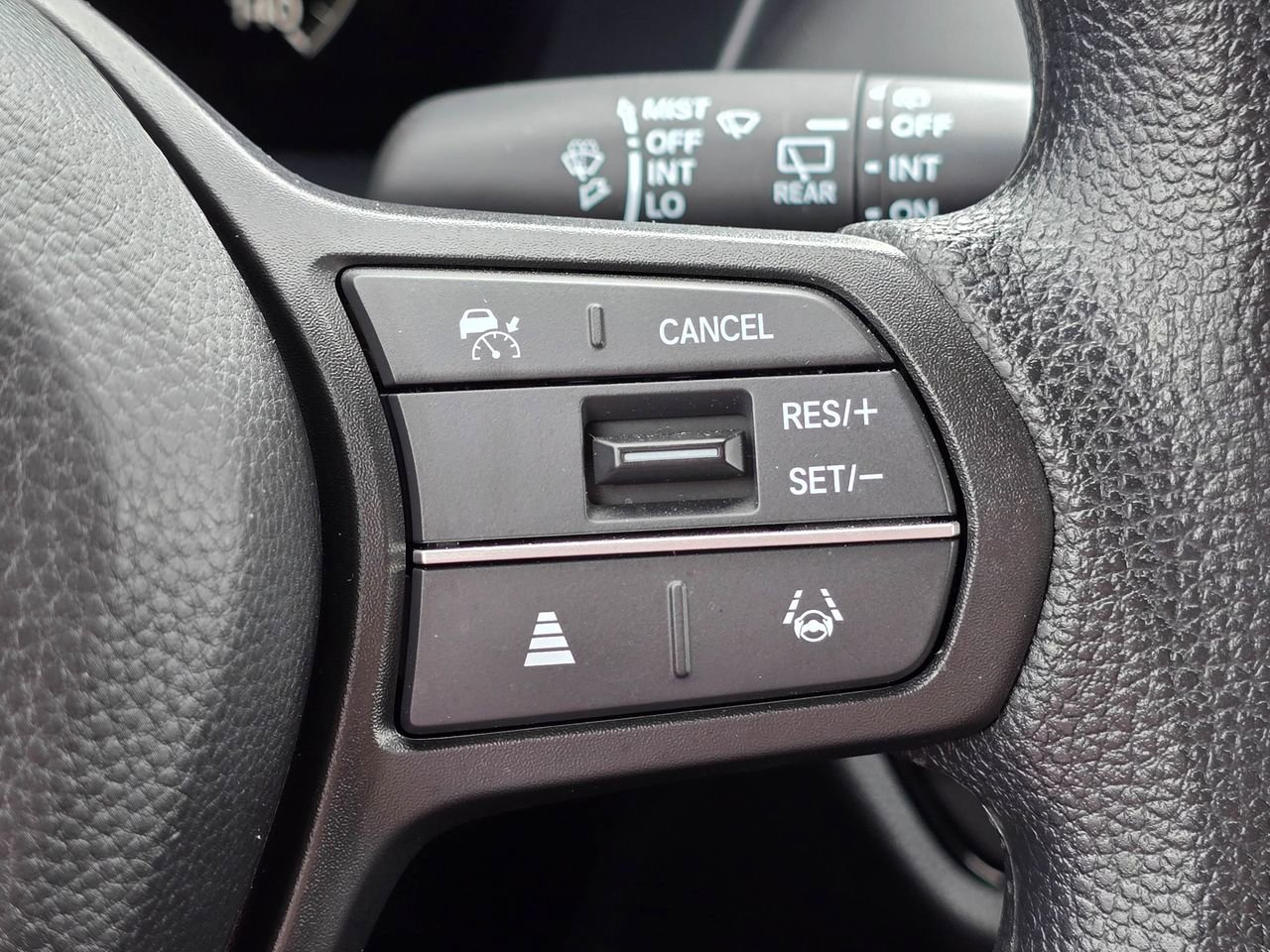 Used 2025 Honda HR-V LX image 22