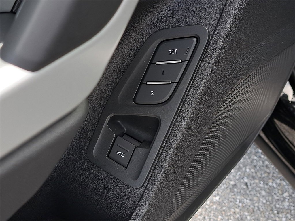 Certified 2025 Audi Q3 2.0T Premium w/ Convenience Package image 21