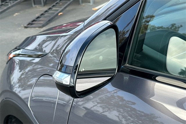 Certified 2022 Chevrolet Bolt EUV LT w/ Comfort Package image 50