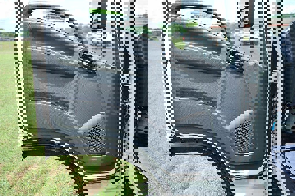 New 2025 Chevrolet Low Cab Forward image 6