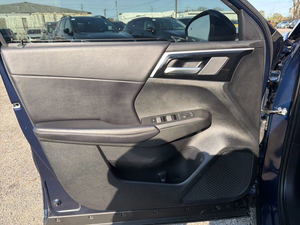 Used 2024 Mitsubishi Outlander SE image 11