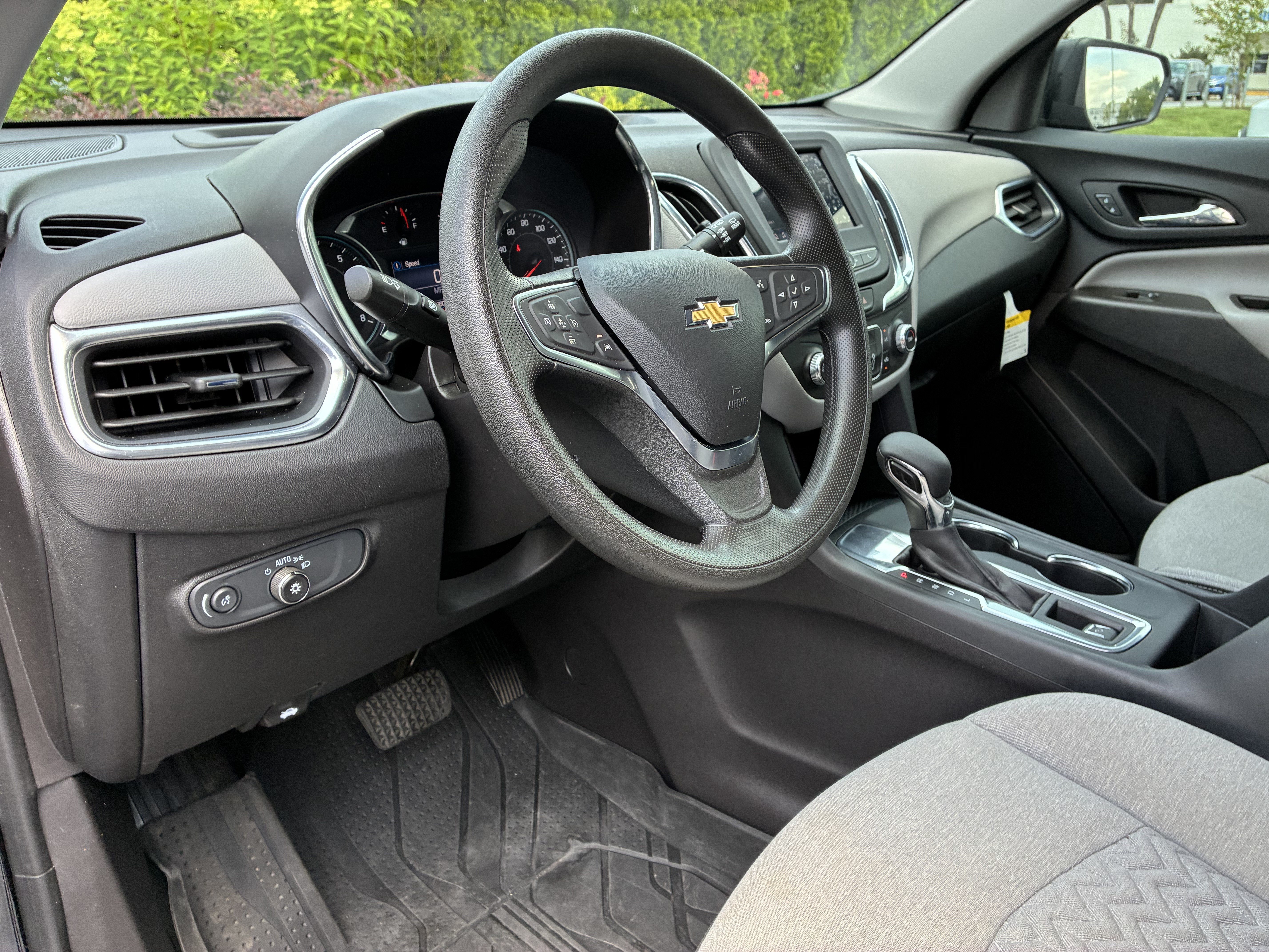 Used 2024 Chevrolet Equinox LS w/ LS Convenience Package FWD image 22
