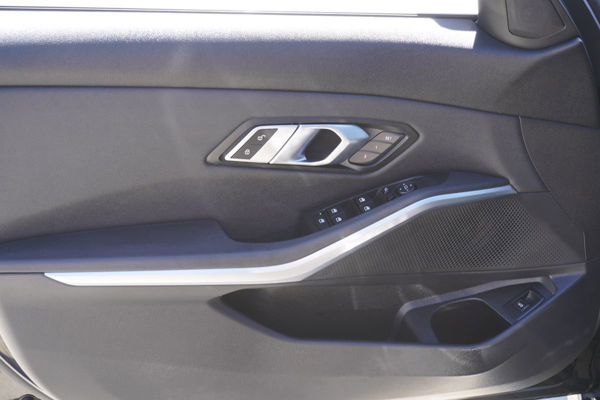 Used 2021 BMW 330i Sedan RWD image 22