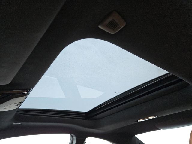 Used 2023 BMW 230i Coupe w/ Premium Package image 29