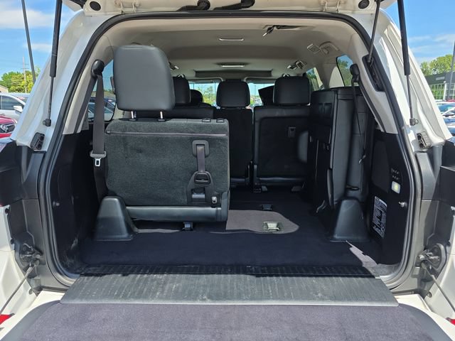 Used 2018 Lexus LX 570 4WD w/ Luxury Package image 16