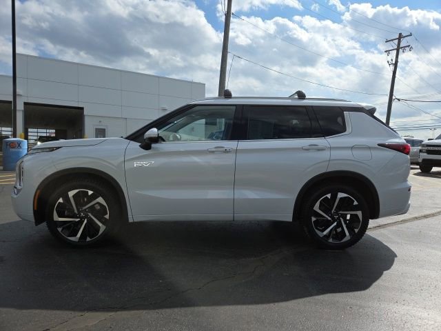 Used 2023 Mitsubishi Outlander SEL AWD/4WD image 4