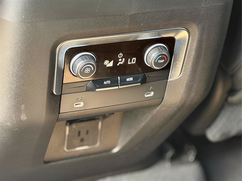 Used 2021 Chevrolet Tahoe Z71 AWD/4WD image 31