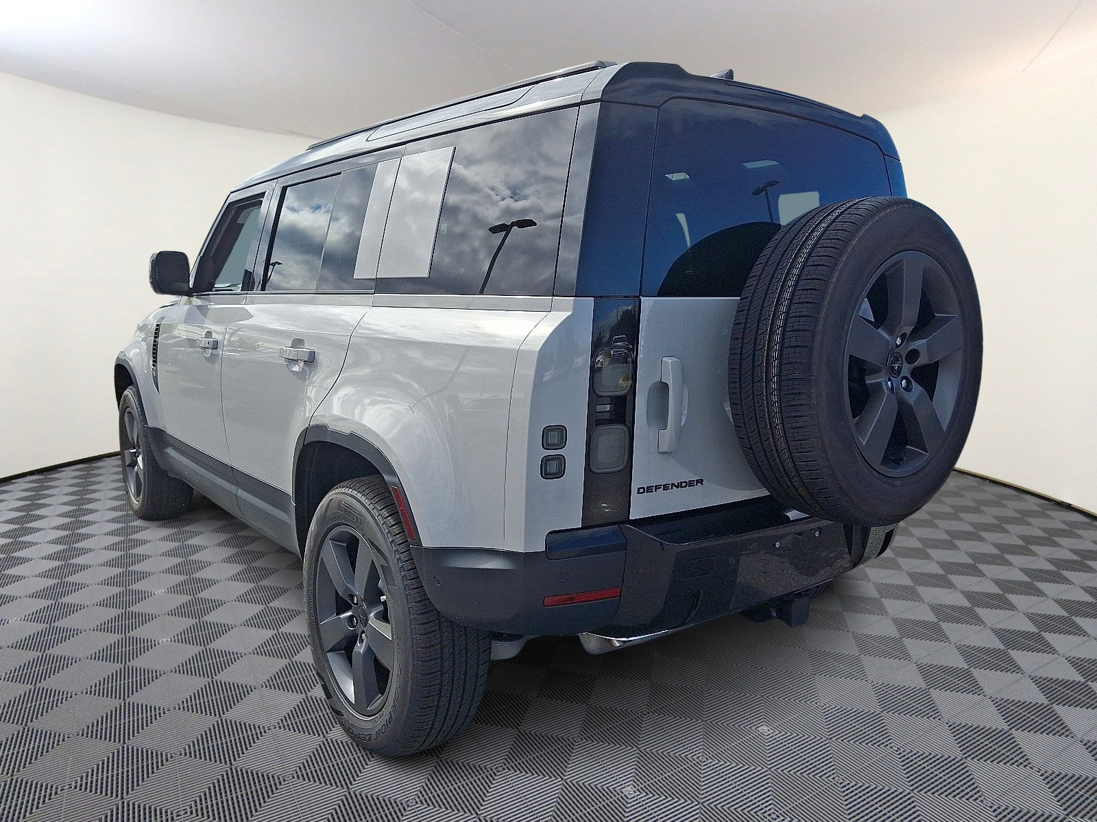 New 2026 Land Rover Defender 110 S image 3
