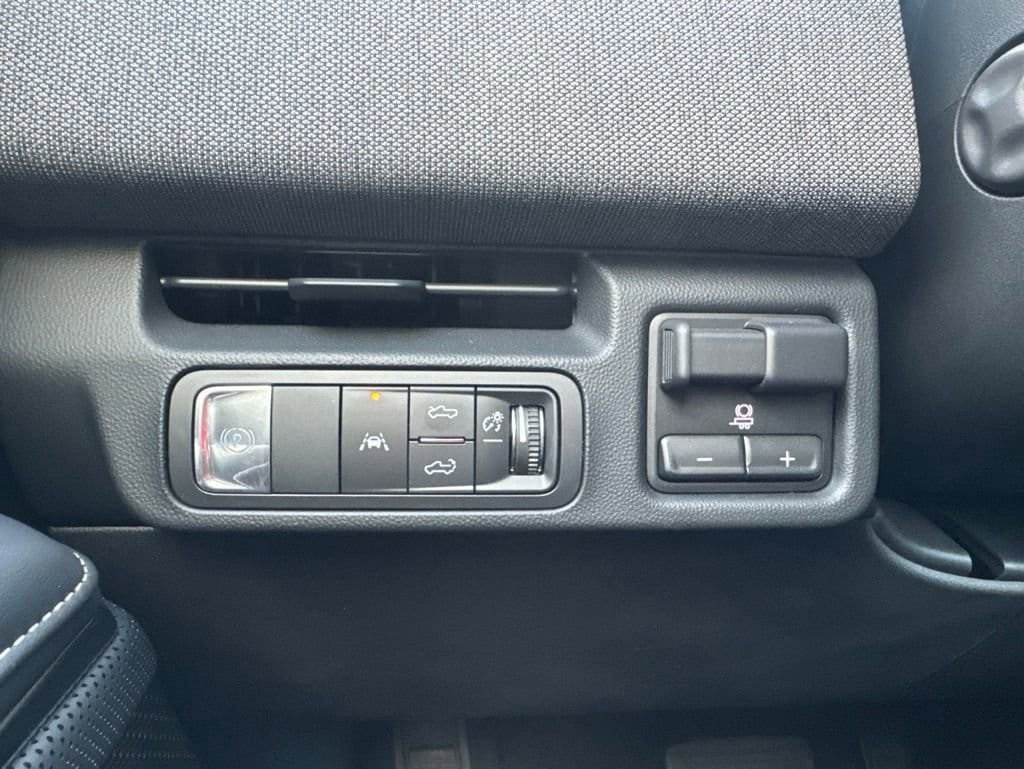 New 2026 GMC Sierra EV Elevation w/ Premium Package AWD/4WD image 27