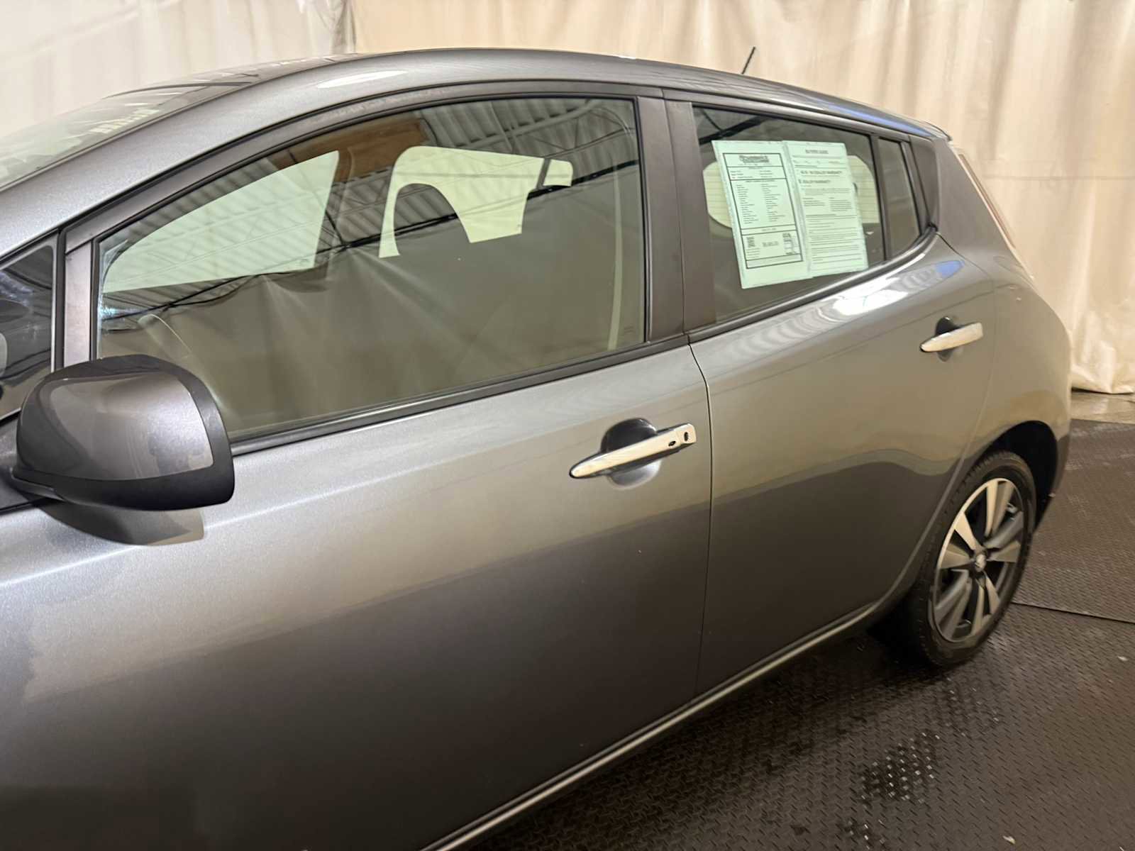 Used 2016 Nissan Leaf SV image 7