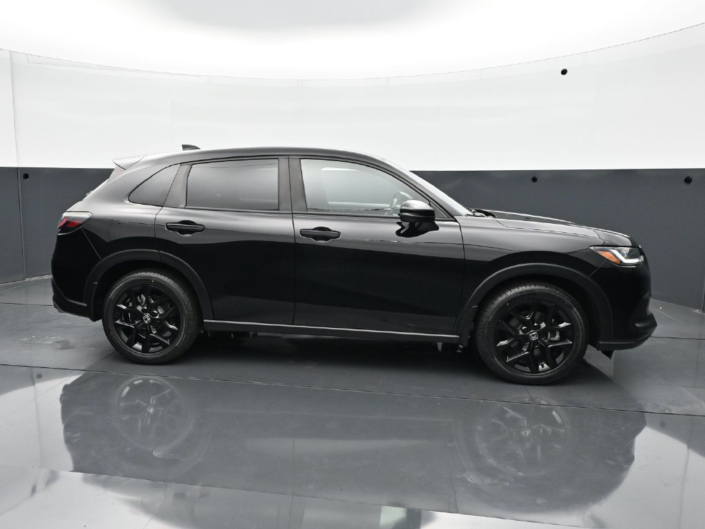 Used 2024 Honda HR-V Sport image 8