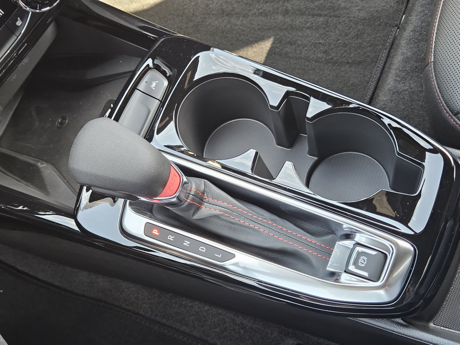 New 2026 Chevrolet Trax RS w/ Sunroof Package FWD image 15