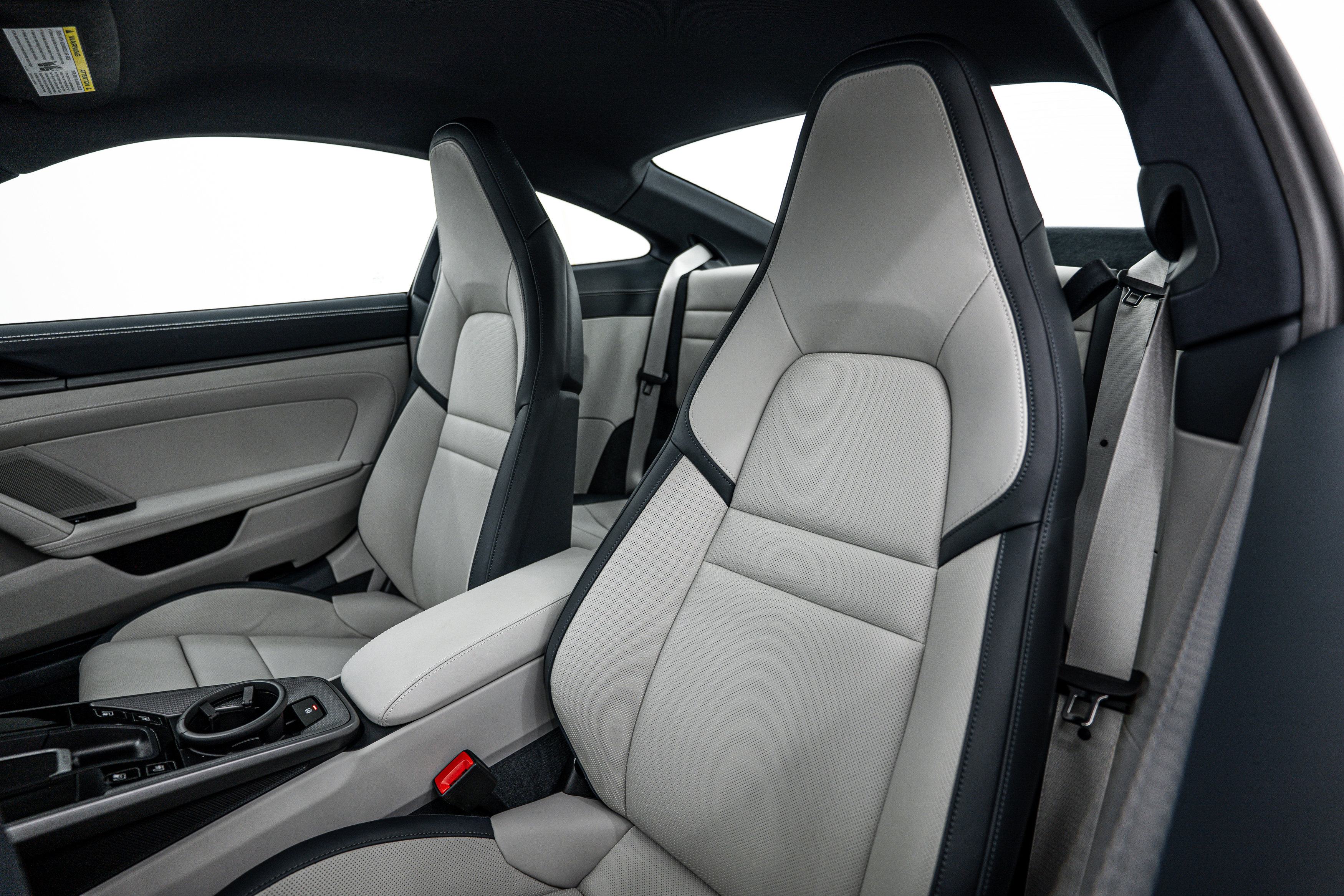 Certified 2025 Porsche 911 Carrera RWD image 22