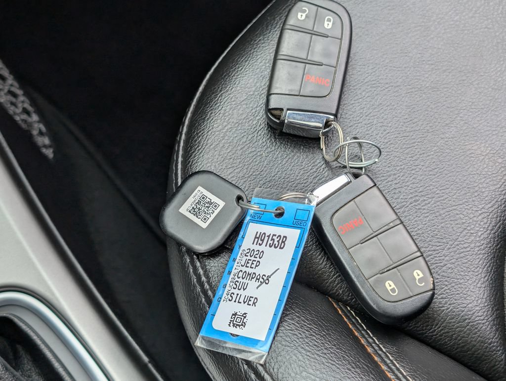 Used 2020 Jeep Compass Latitude w/ Safety & Security Group FWD image 34