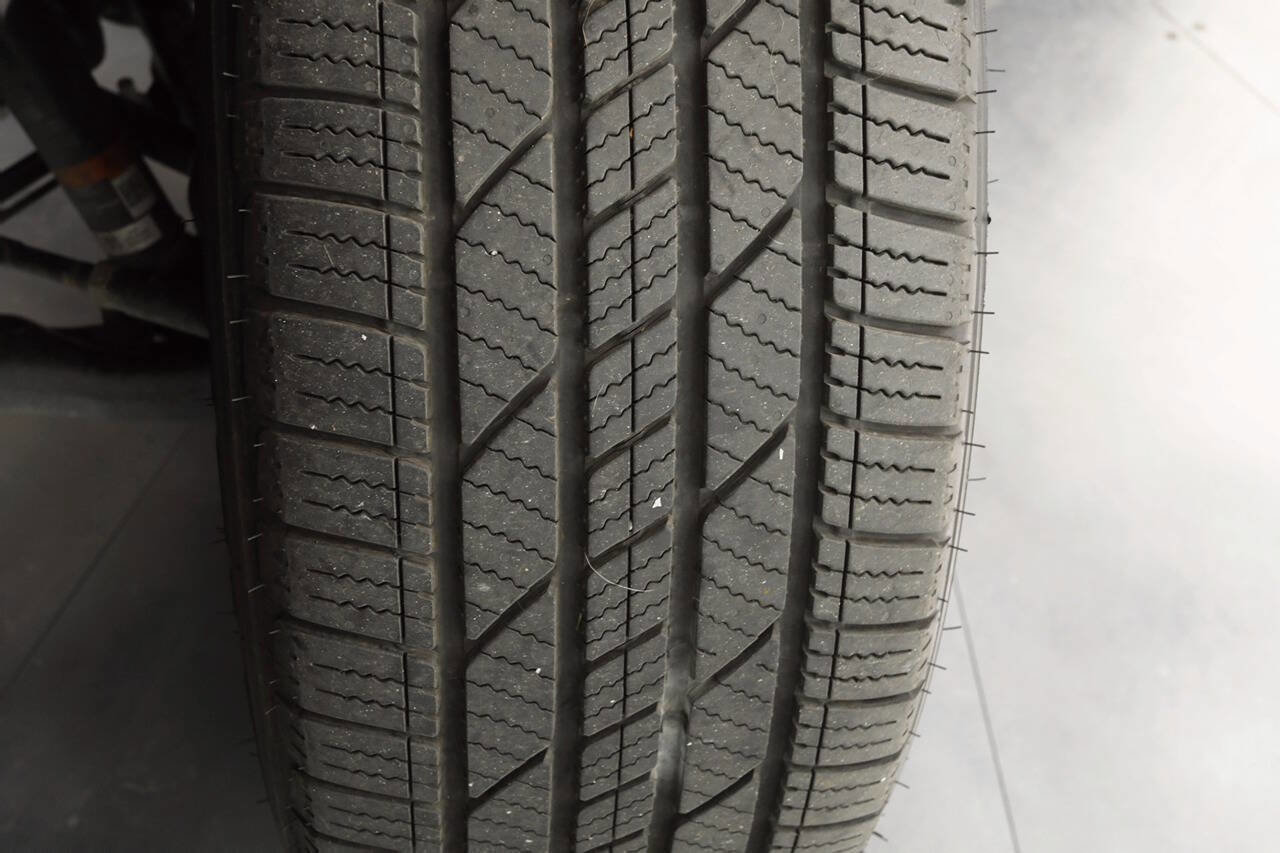 Used 2022 GMC Yukon XL Denali image 34