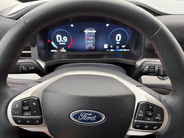 Certified 2025 Ford Explorer Active w/ Active Comfort Package AWD/4WD image 19