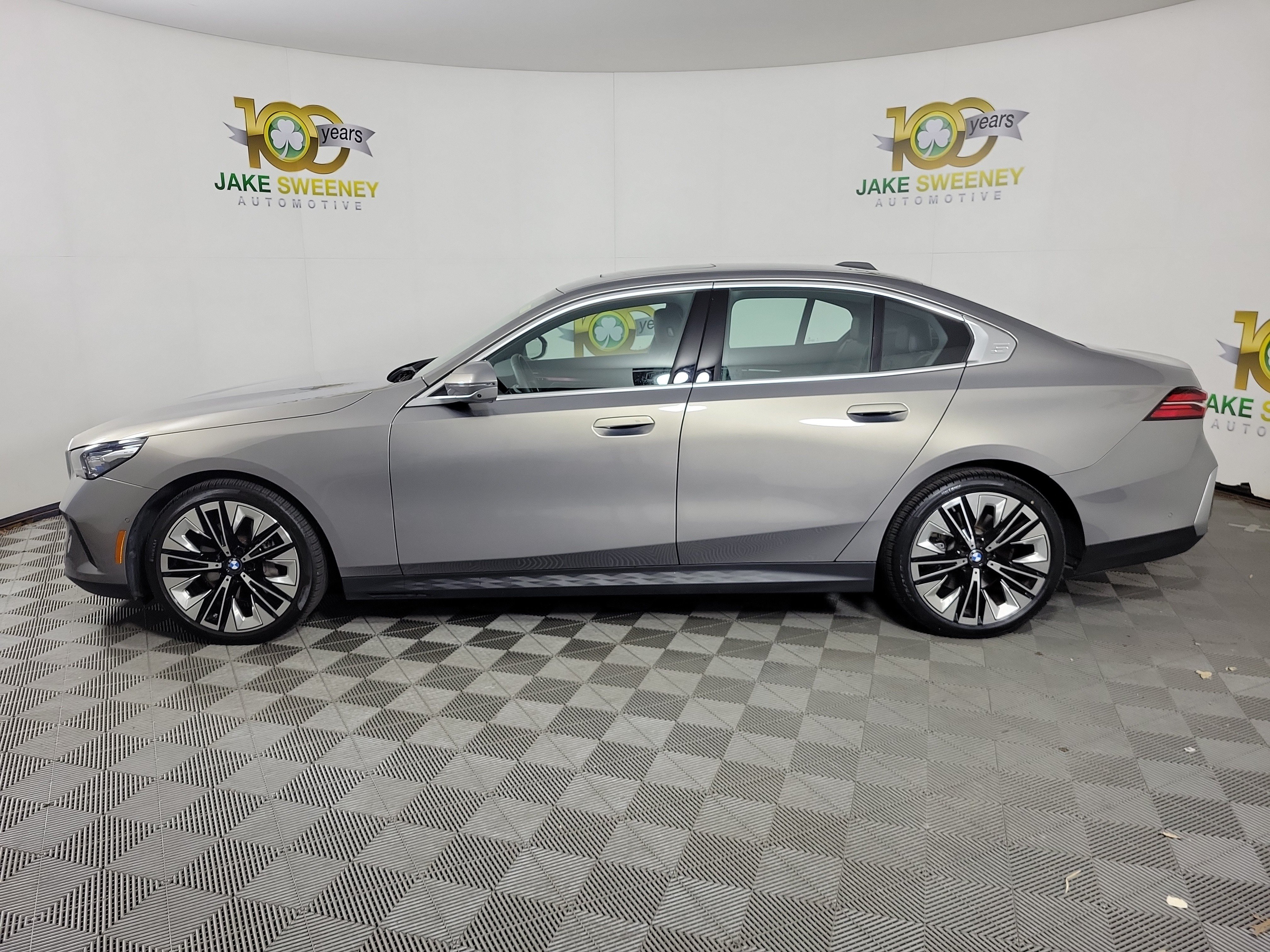 Used 2026 BMW 540i xDrive AWD/4WD image 4