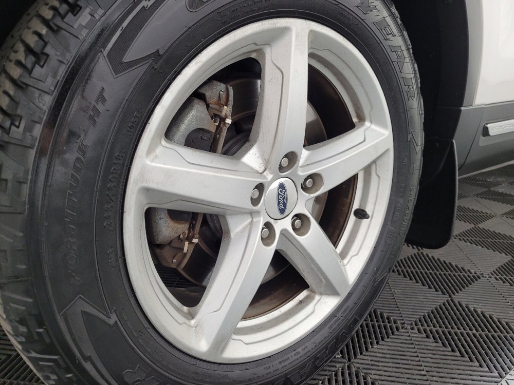 Used 2016 Ford Explorer XLT w/ Equipment Group 202A image 31