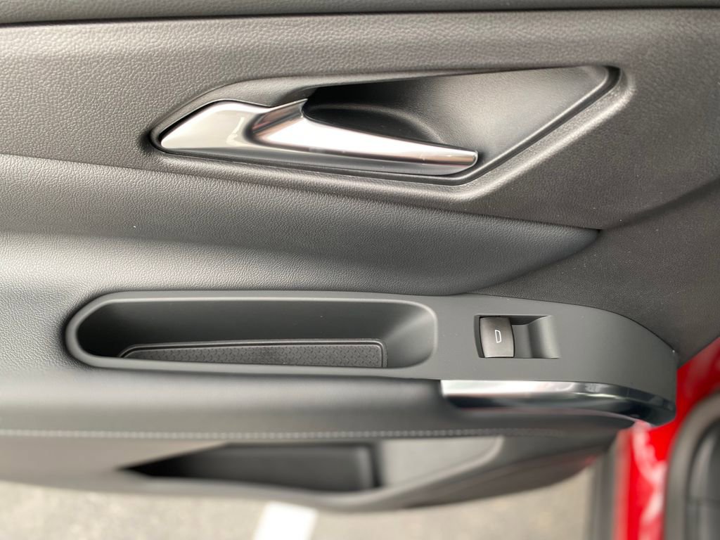 New 2026 Chevrolet Traverse LT w/ LPO, Floor Liner Package image 17