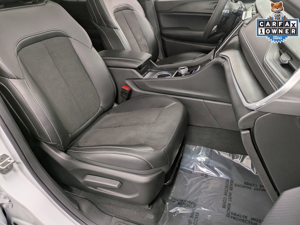 Used 2024 Jeep Grand Cherokee Altitude image 29