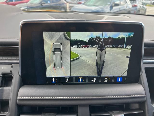 Used 2023 Chevrolet Suburban Premier w/ Premium Package 2 RWD image 28