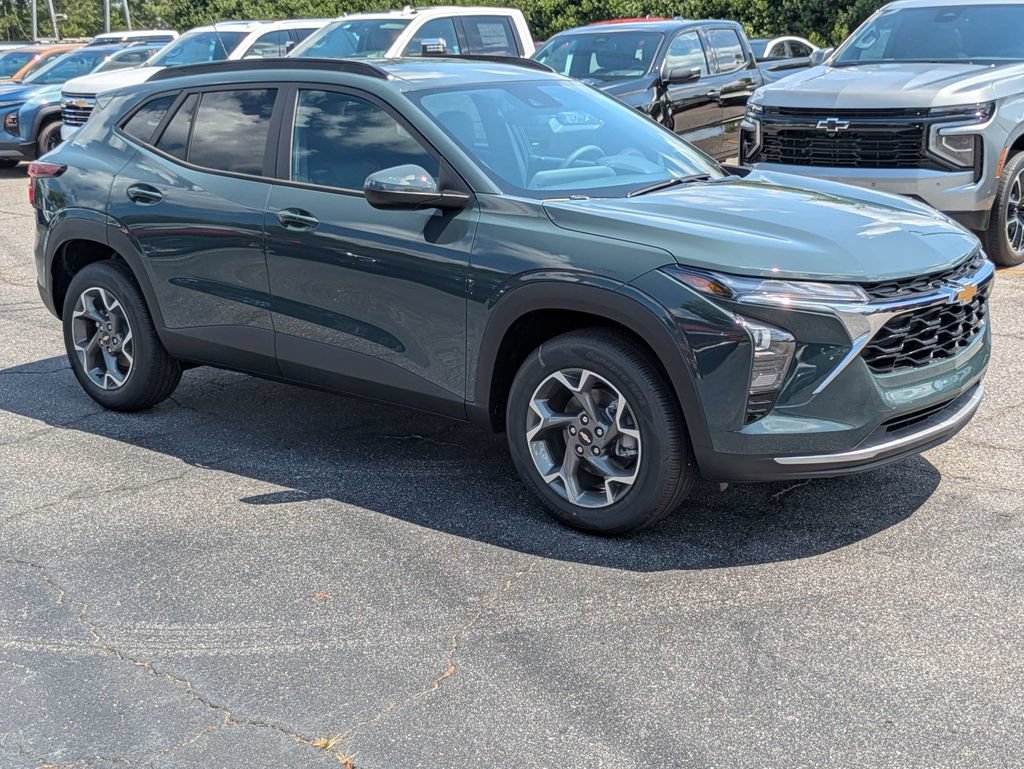 New 2026 Chevrolet Trax LT FWD image 2