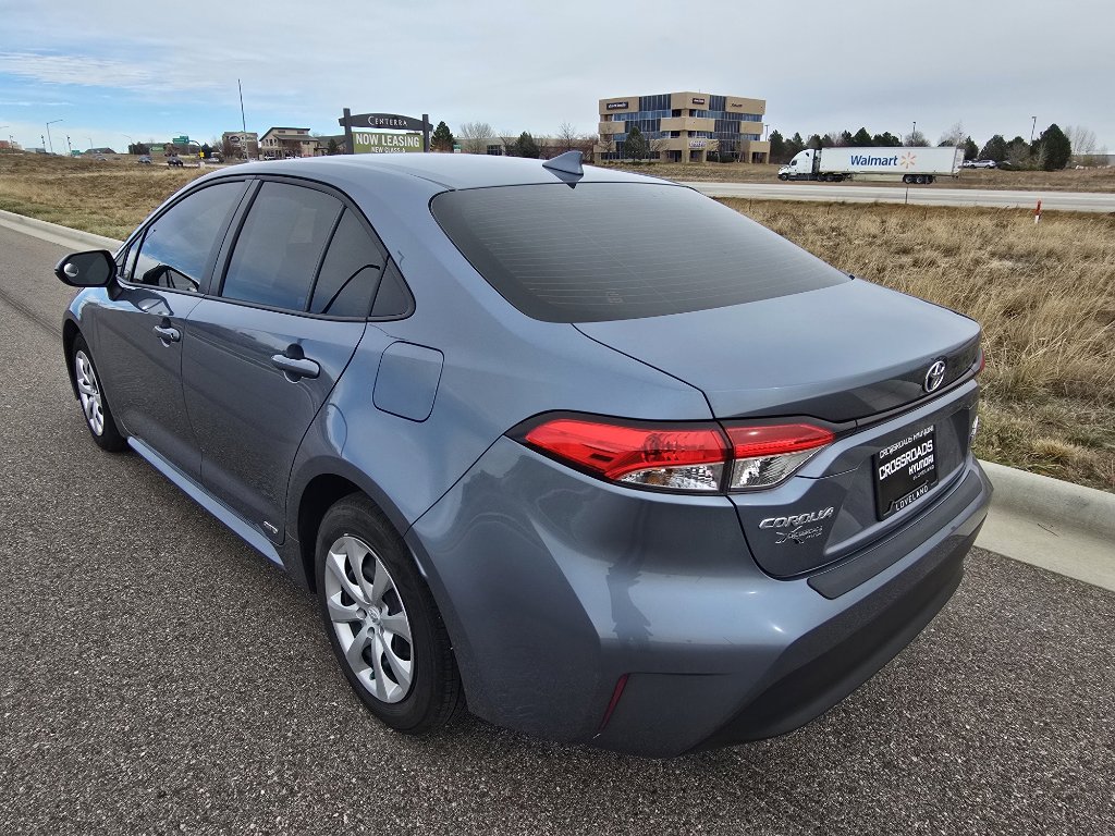 Used 2023 Toyota Corolla LE image 3