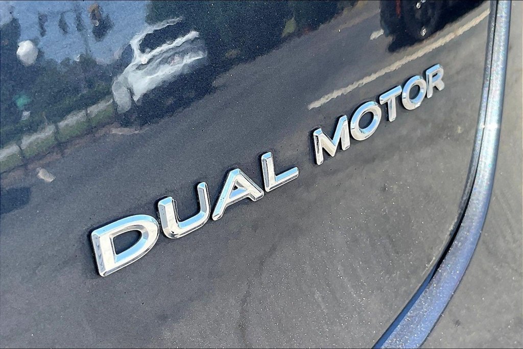 Used 2022 Tesla Model 3 Long Range AWD/4WD image 23