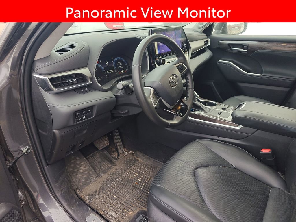 Used 2023 Toyota Highlander Limited image 8