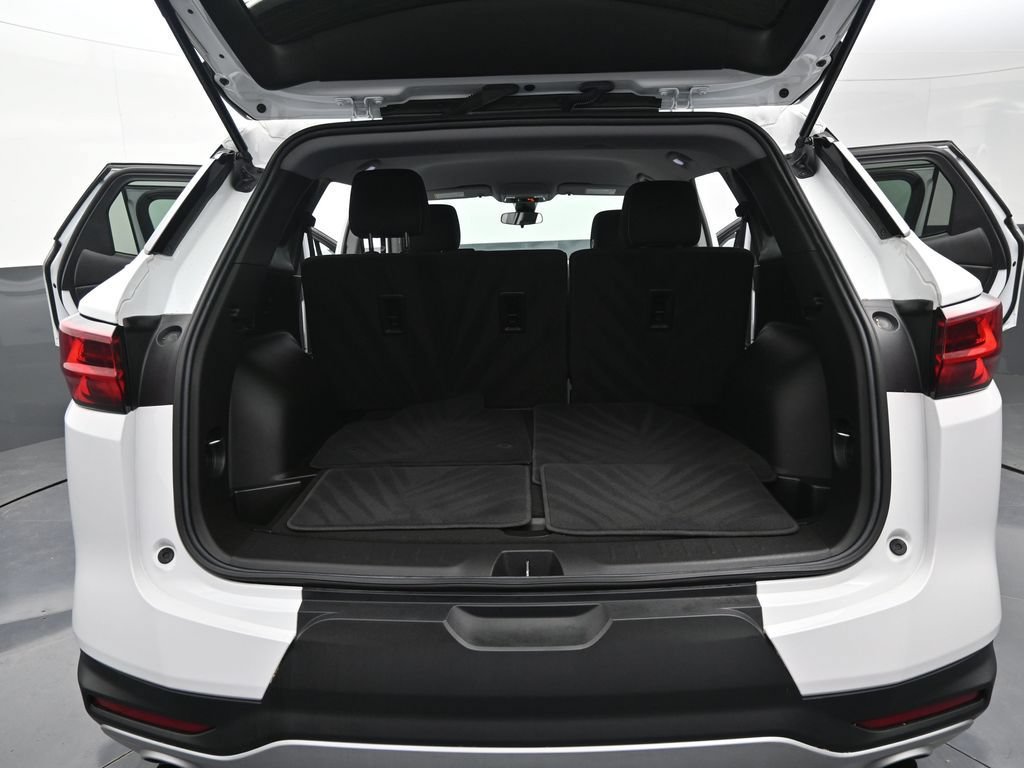 Used 2023 Chevrolet Blazer LT AWD/4WD image 11