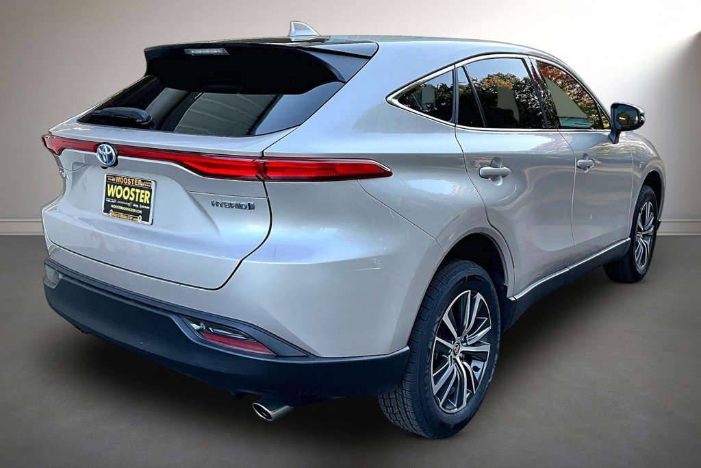 Used 2022 Toyota Venza LE AWD/4WD image 5