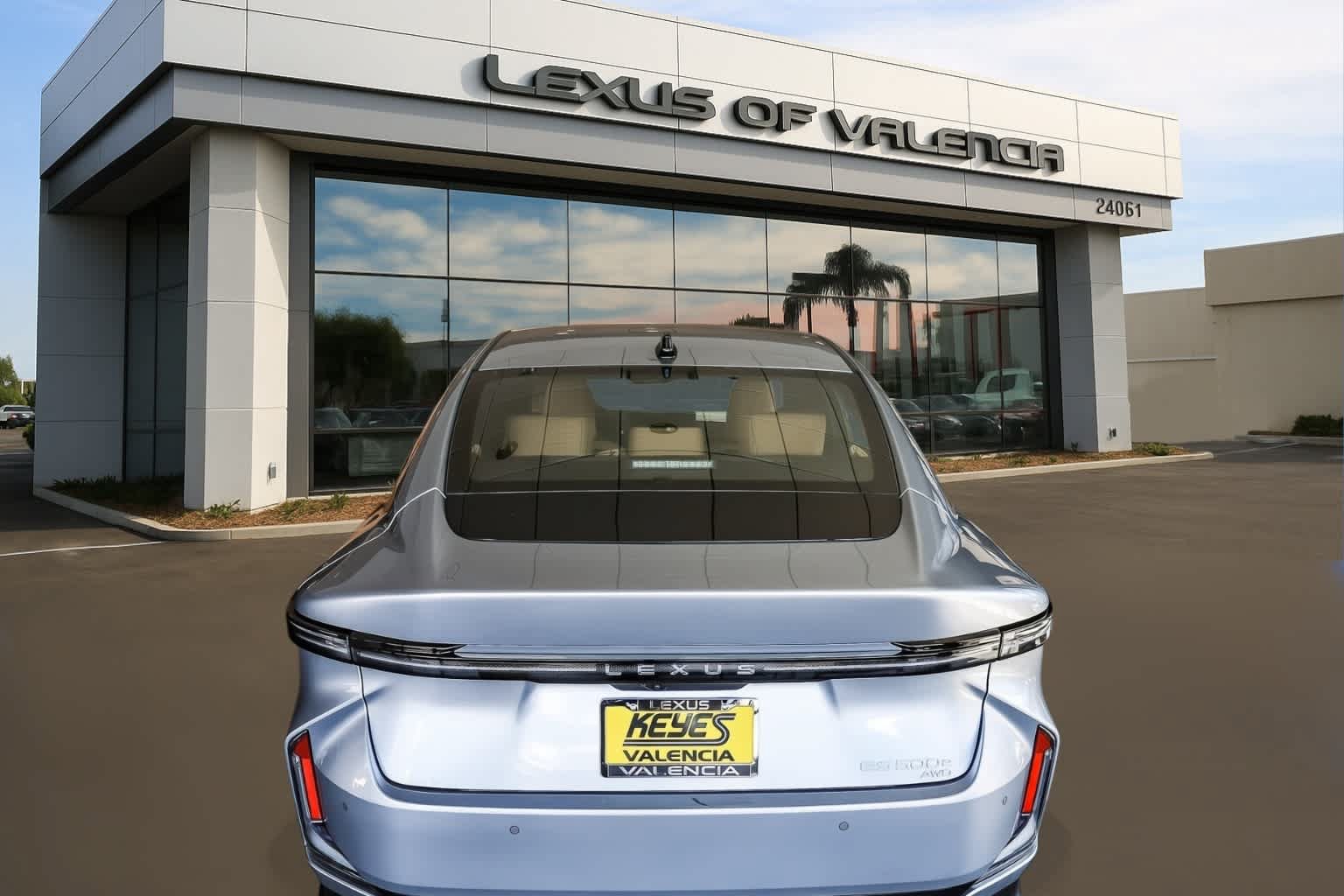 New 2026 Lexus ES 500e AWD/4WD image 3