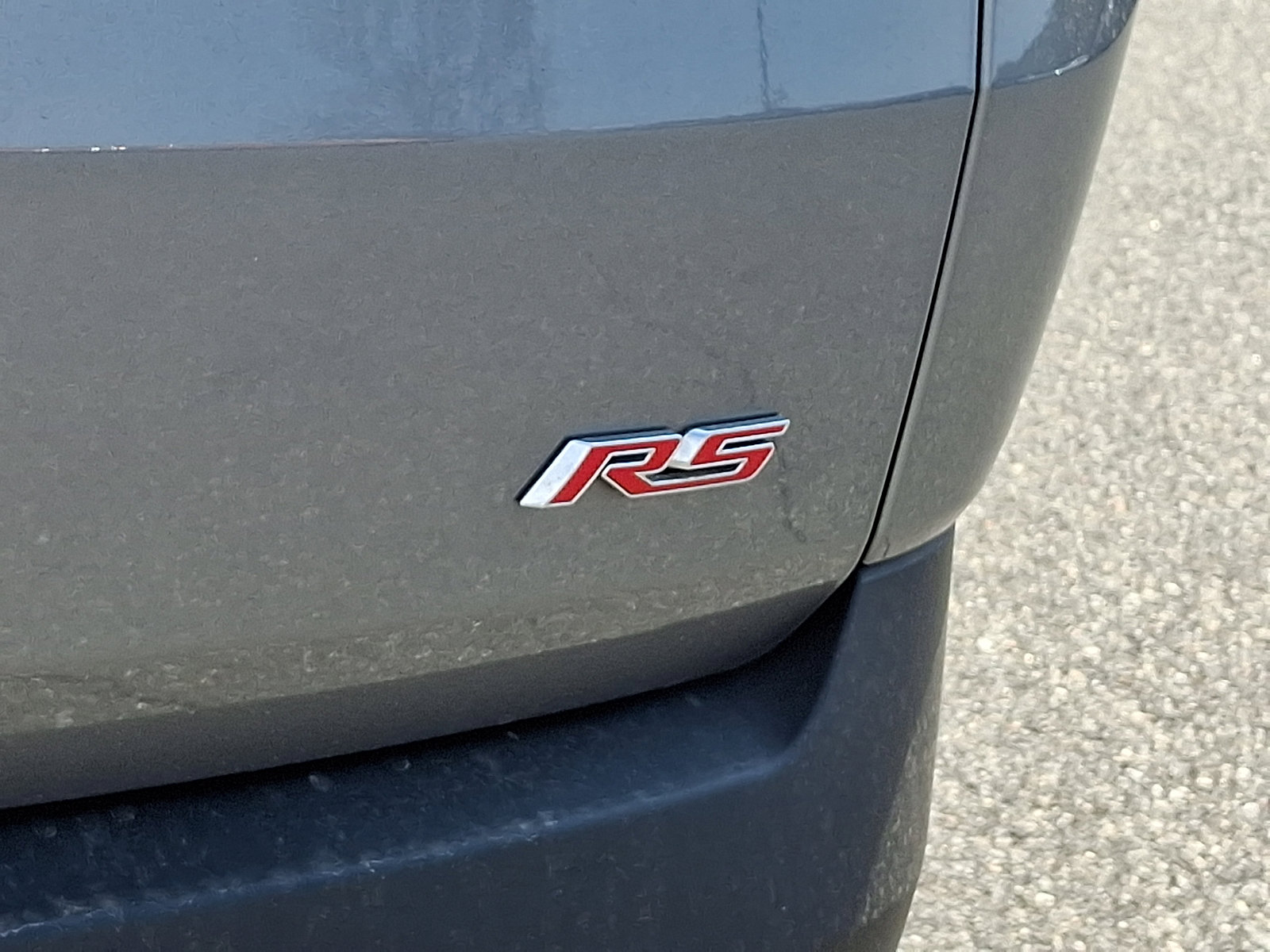 Used 2023 Chevrolet Traverse RS w/ LPO, Floor Liner Package image 33