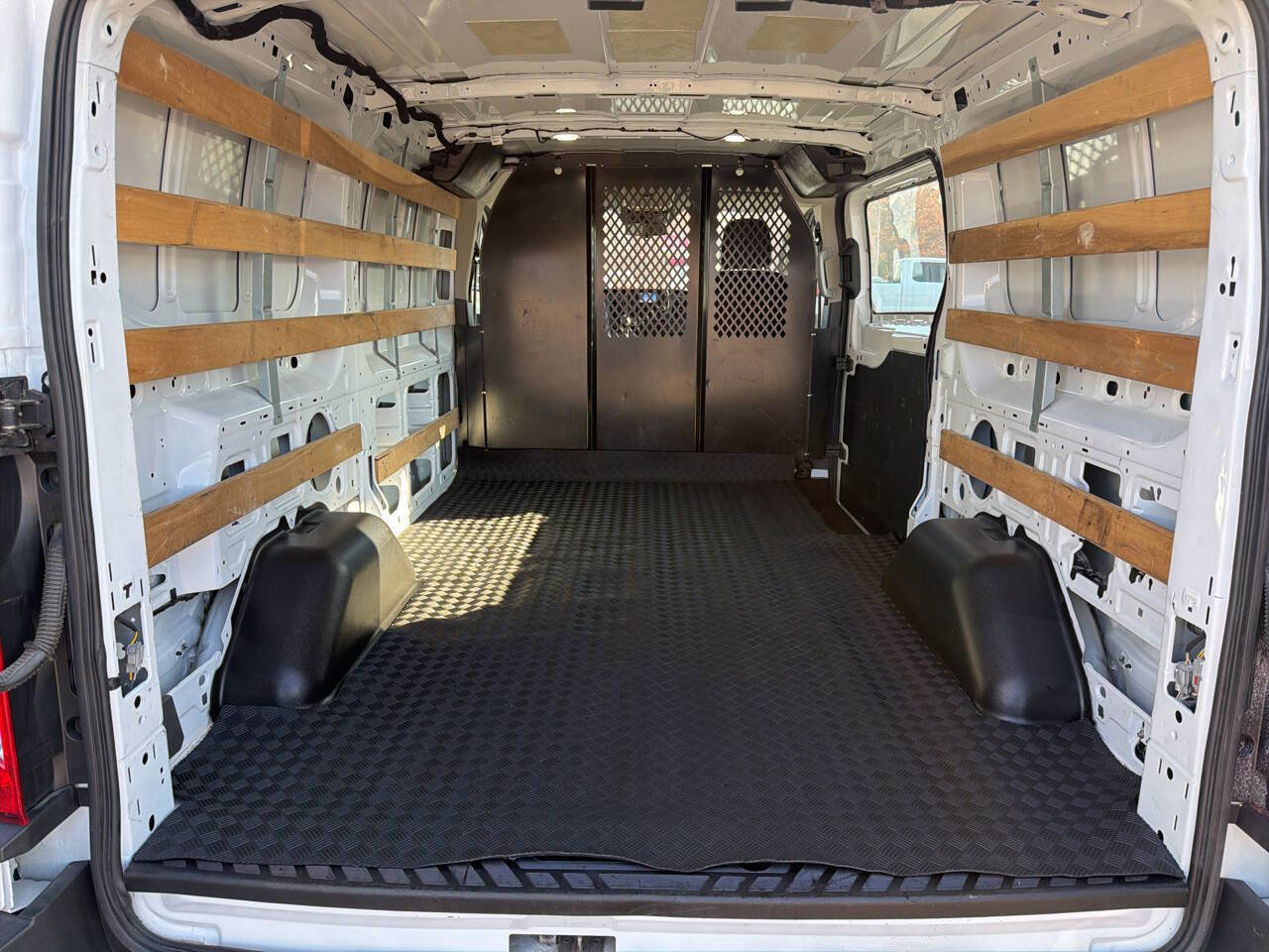Used 2024 Ford Transit 250 Low Roof w/ Exterior Upgrade Package image 15