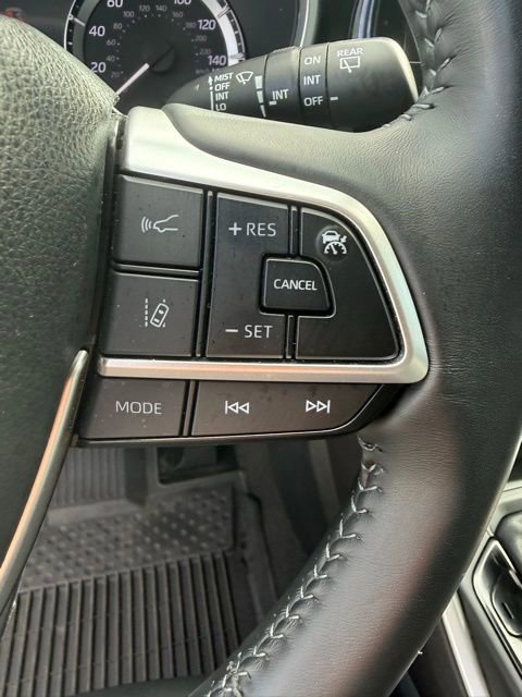 Used 2023 Toyota Highlander XLE image 20