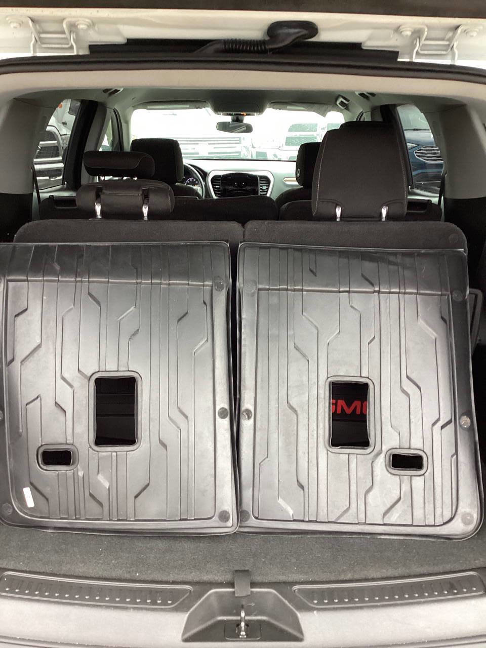 Used 2018 GMC Acadia SLE w/ LPO, Cargo Package image 12